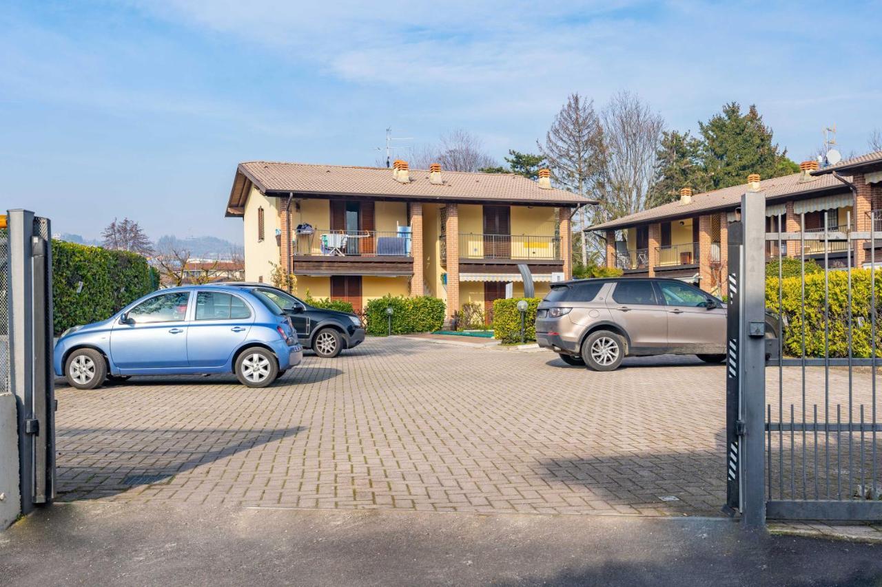 Pool - Marge Apartment - By Host4U Padenghe sul Garda Exterior photo